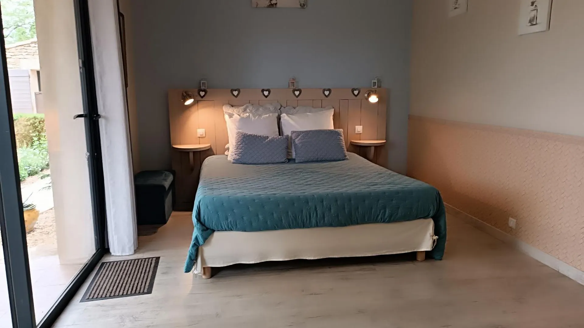 Mas Auroma Bed & Breakfast Murs  France