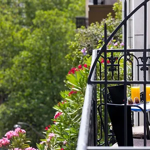 **** Hotel Padam France